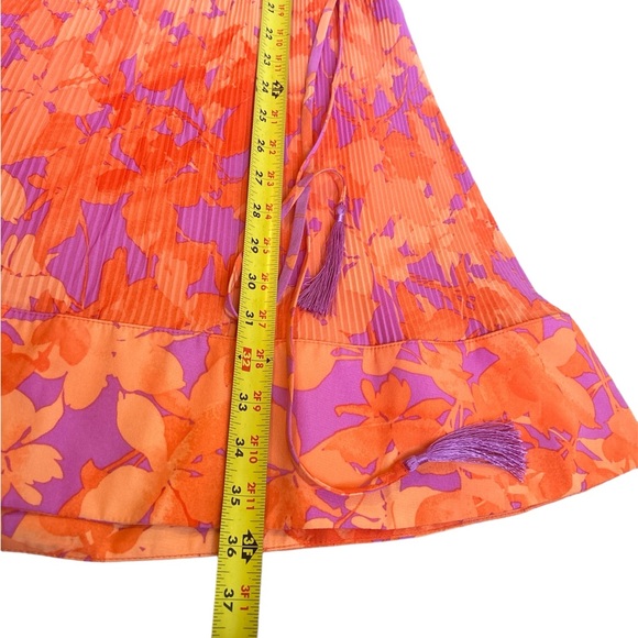 NWT Taylor Pleated Crepe Dress Size M - Picture 9 of 14